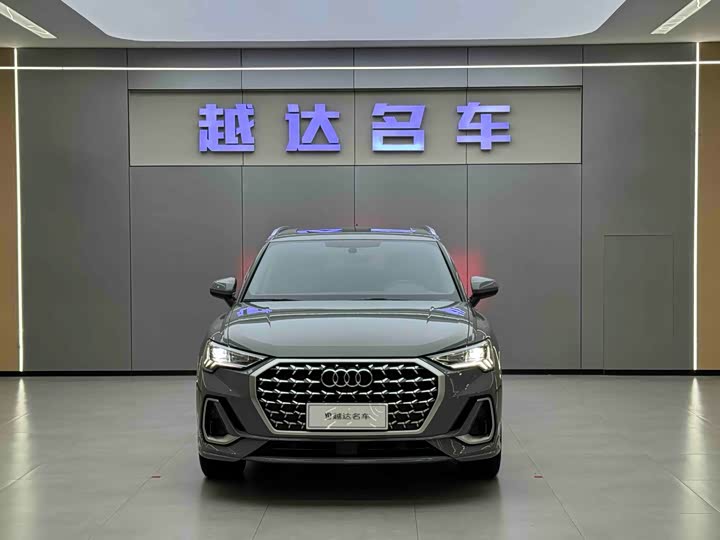 Фото 2 - Audi Q3