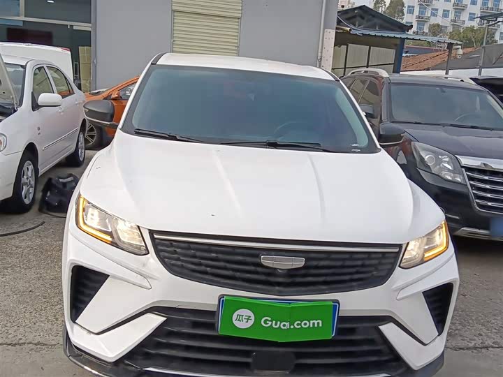 Фото 3 - Geely Coolray