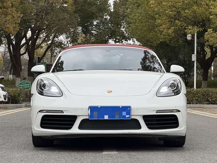 Фото 2 - Porsche 718