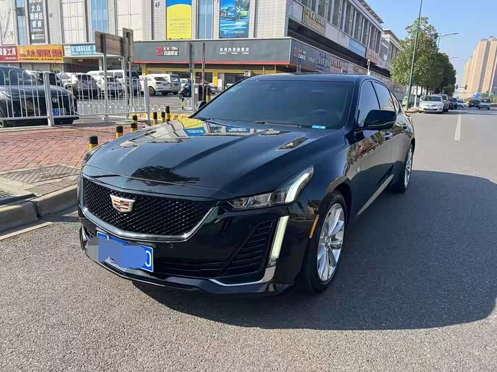 Фото 1 - Cadillac CT5