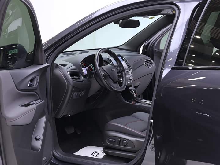 Фото 5 - Chevrolet Equinox