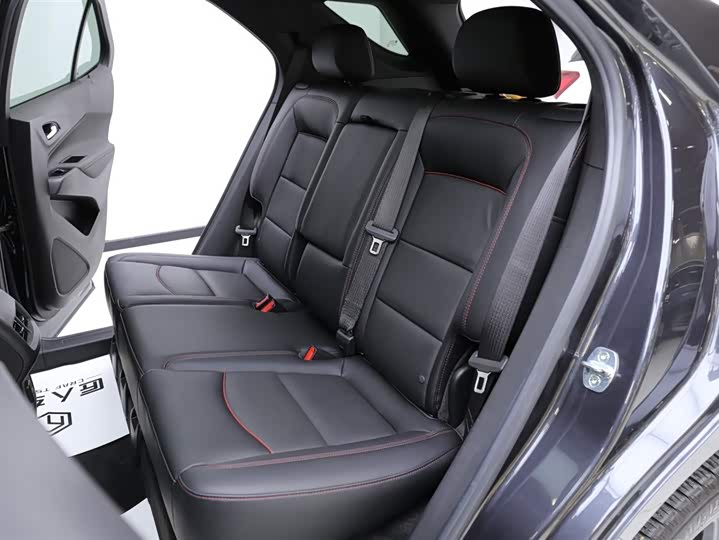 Фото 8 - Chevrolet Equinox