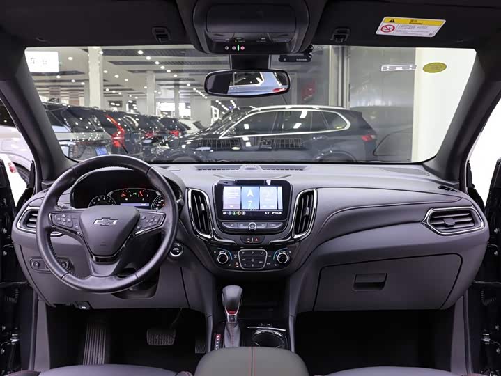 Фото 9 - Chevrolet Equinox