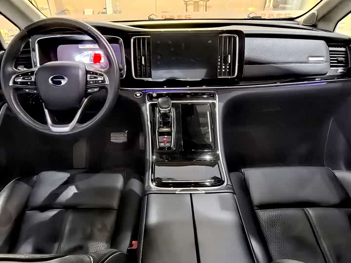 Фото 7 - GAC Trumpchi M8