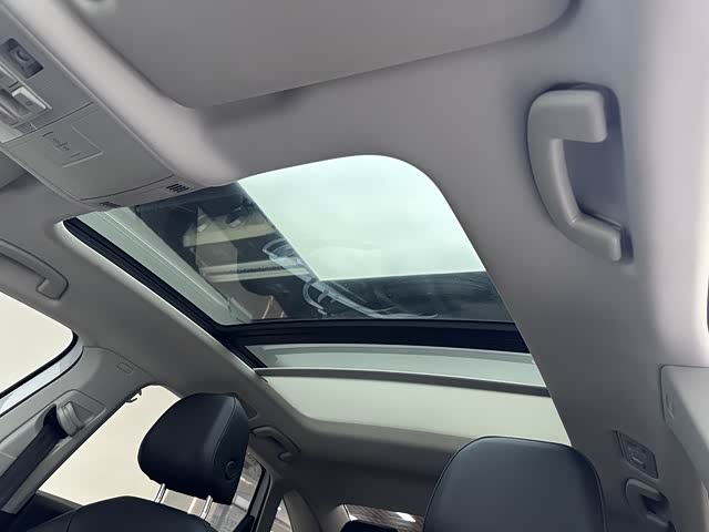 Фото 7 - Volkswagen Sagitar L