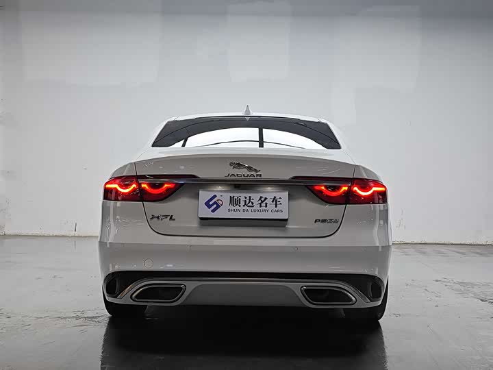 Фото 3 - Jaguar XF L