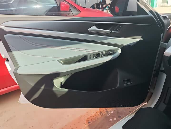 Фото 7 - Volkswagen Lamando L