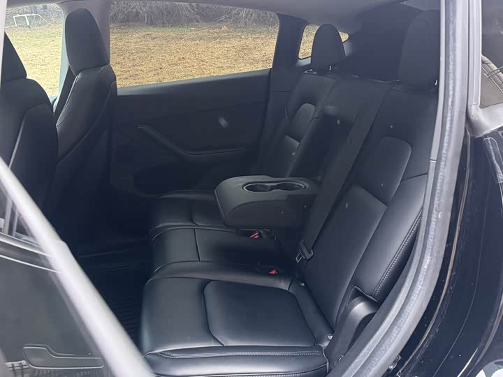 Фото 6 - Tesla Model Y