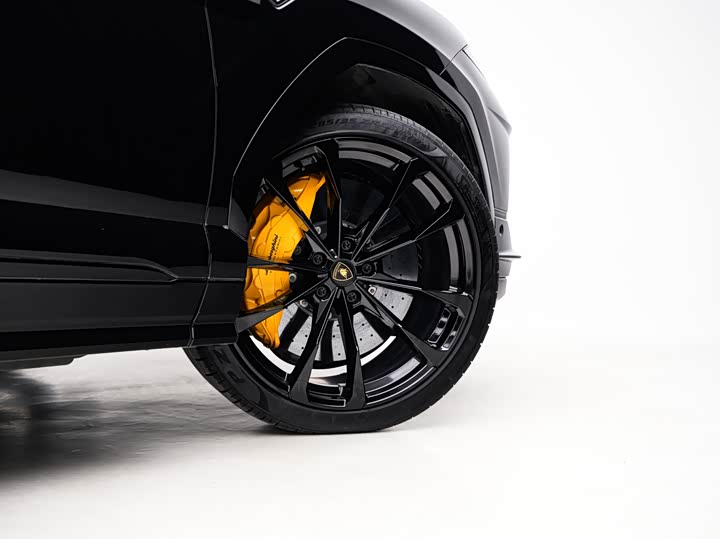 Фото 6 - Lamborghini Urus