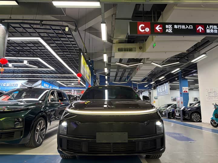 Фото 2 - LiXiang L7