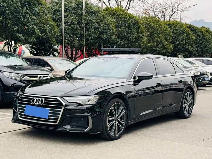 Фото 1 - Audi A6L