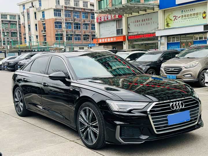 Фото 3 - Audi A6L