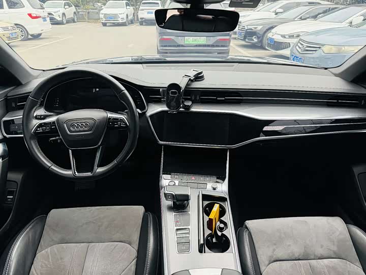 Фото 5 - Audi A6L