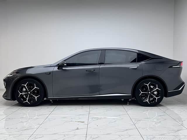 Фото 2 - Changan Deepal SL03