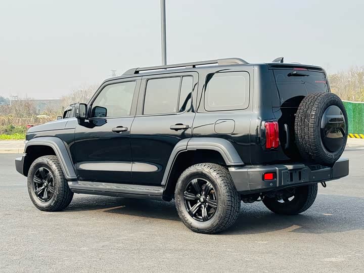 Фото 6 - Tank 300