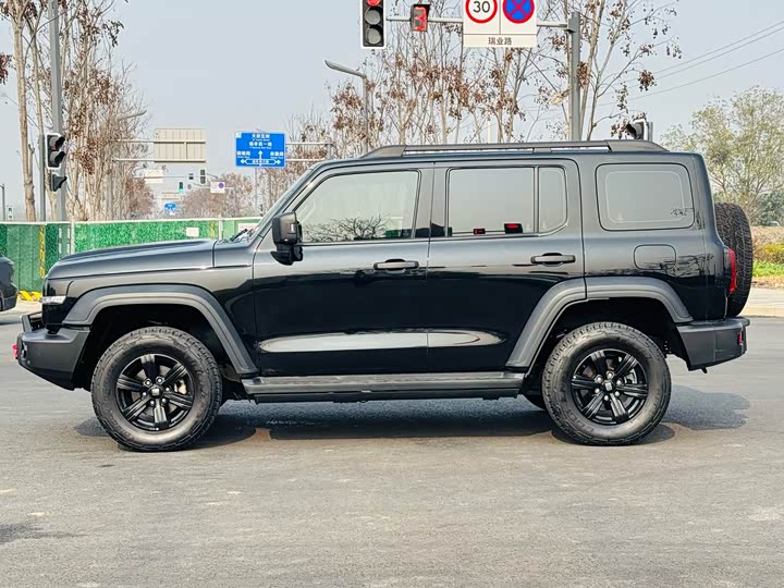 Фото 7 - Tank 300