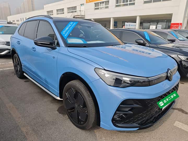 Фото 4 - Volkswagen Tiguan L Pro