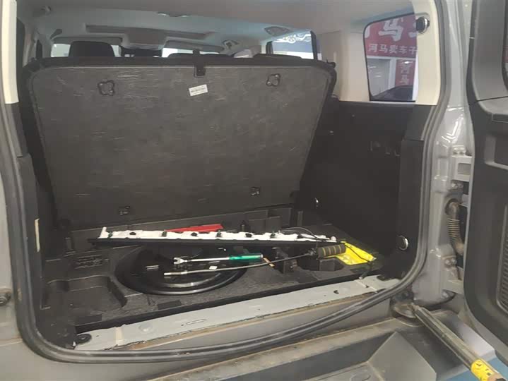 Фото 4 - Tank 300