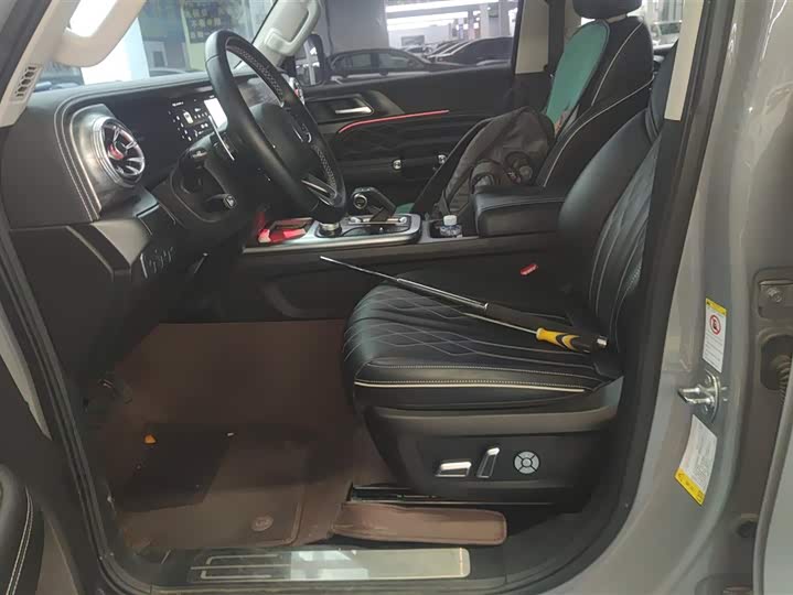 Фото 9 - Tank 300