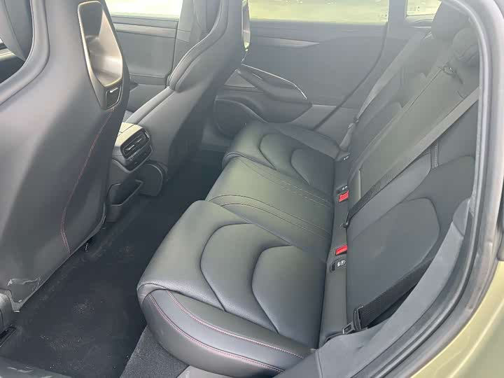 Фото 8 - Xiaomi SU7