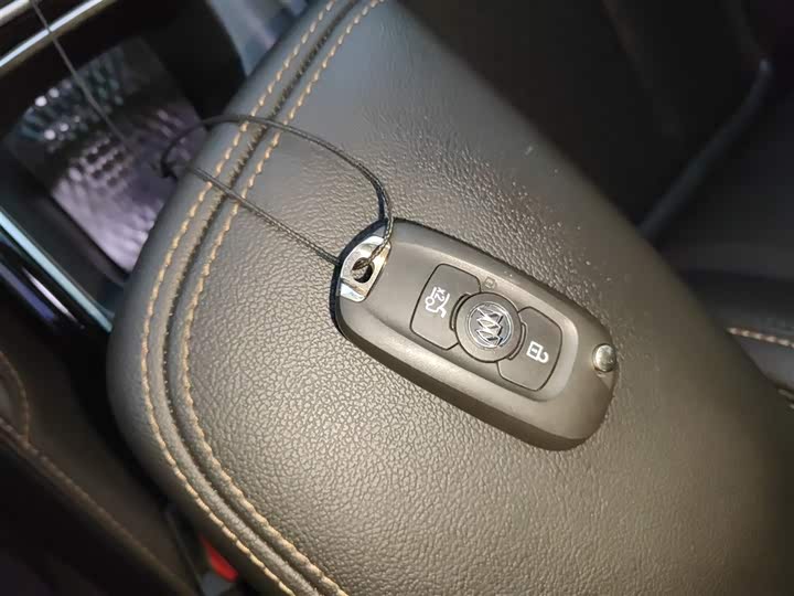 Фото 9 - Buick Verano