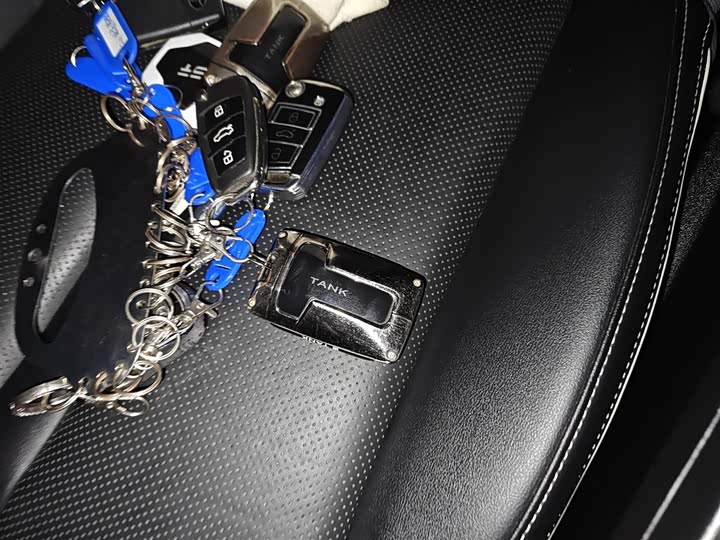 Фото 9 - Tank 300