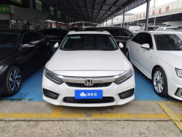 Фото 2 - Honda Inspire