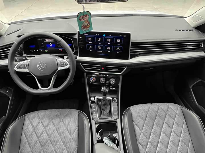 Фото 2 - Volkswagen Sagitar L