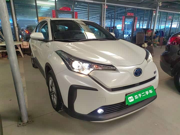 Фото 4 - Toyota Izoa EV