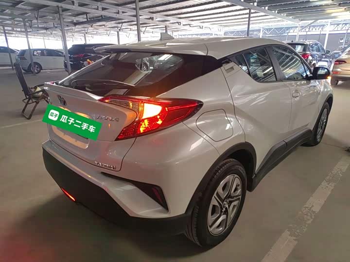 Фото 7 - Toyota Izoa EV