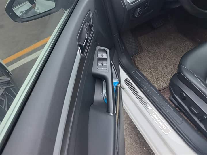 Фото 7 - Volkswagen Lamando L