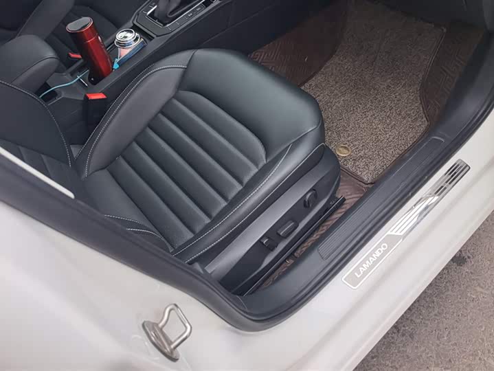 Фото 8 - Volkswagen Lamando L