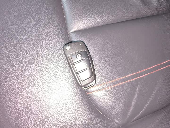 Фото 9 - Audi Q2L