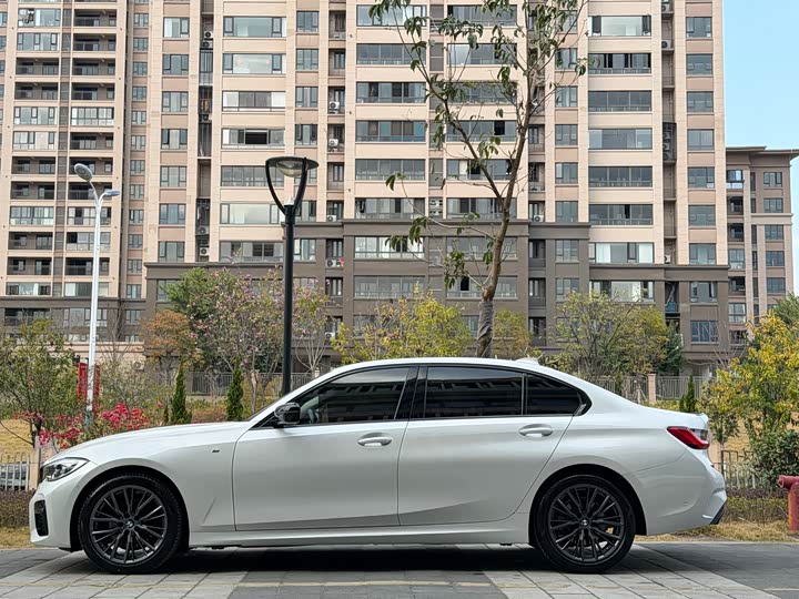 Фото 3 - BMW 3 Series