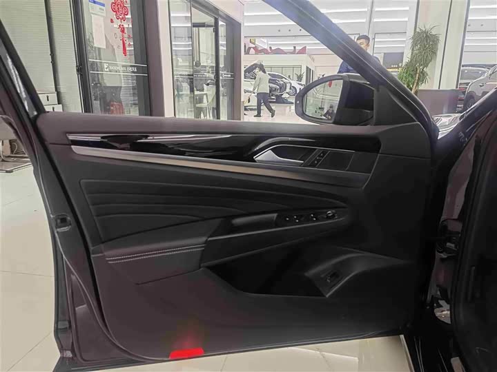 Фото 5 - Volkswagen Passat