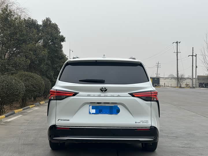 Фото 5 - Toyota Sienna