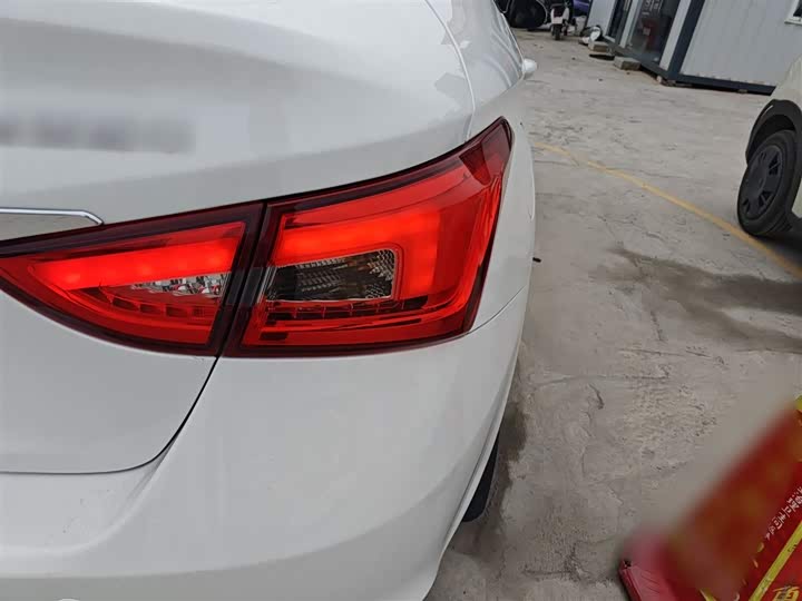 Фото 8 - Chery Arrizo 5