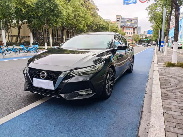 Фото 1 - Nissan Sylphy