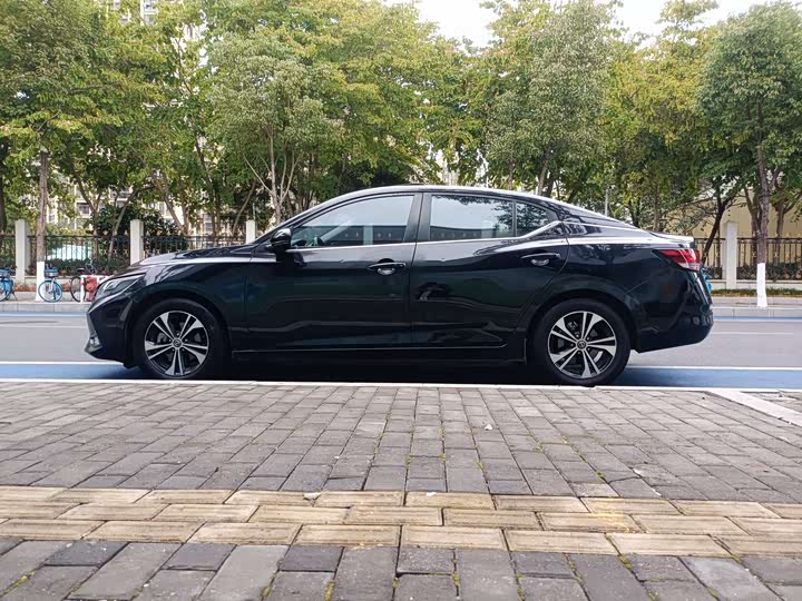 Фото 3 - Nissan Sylphy