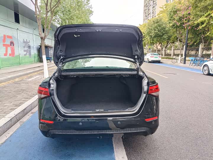 Фото 6 - Nissan Sylphy