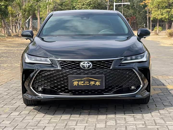 Фото 2 - Toyota Avalon