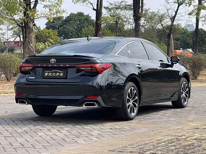 Фото 5 - Toyota Avalon