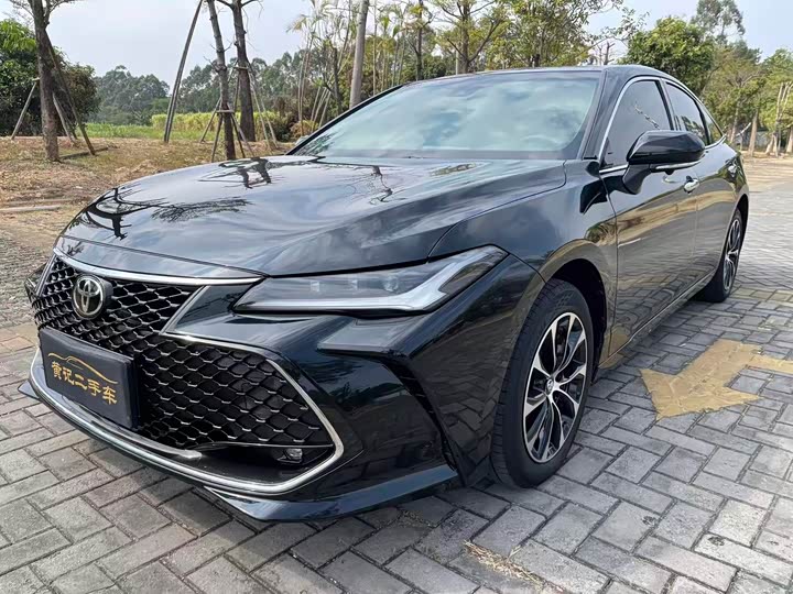 Фото 9 - Toyota Avalon