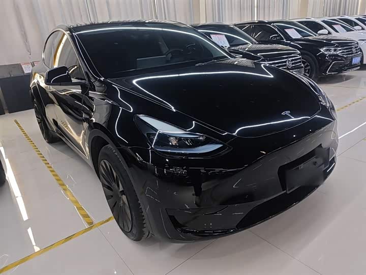 Фото 4 - Tesla Model Y