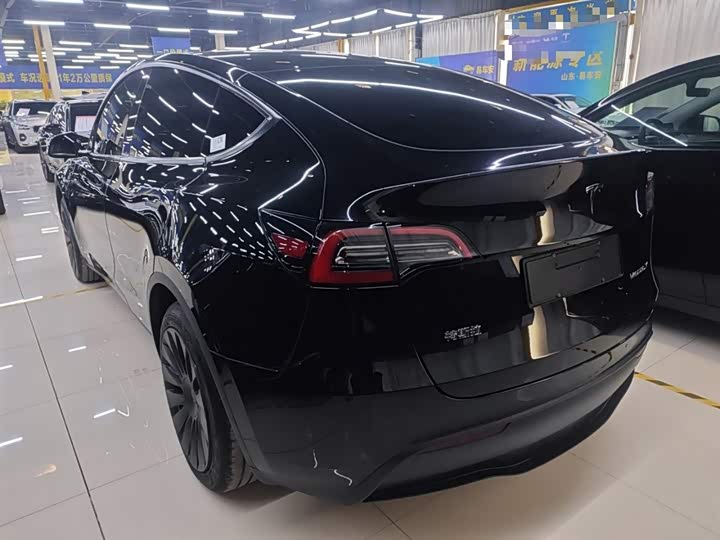Фото 5 - Tesla Model Y