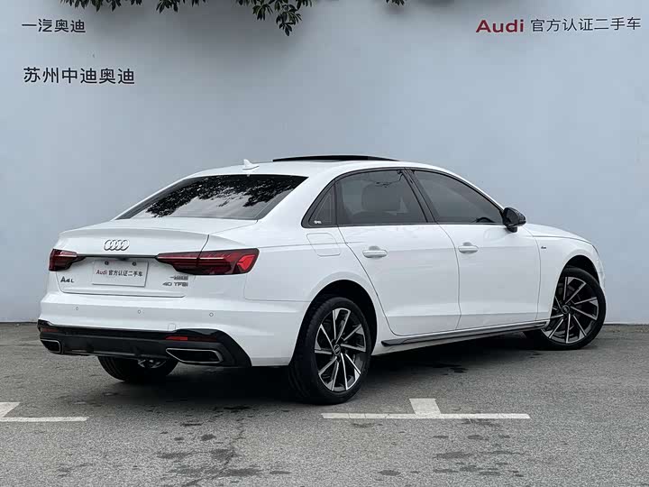 Фото 4 - Audi A4L