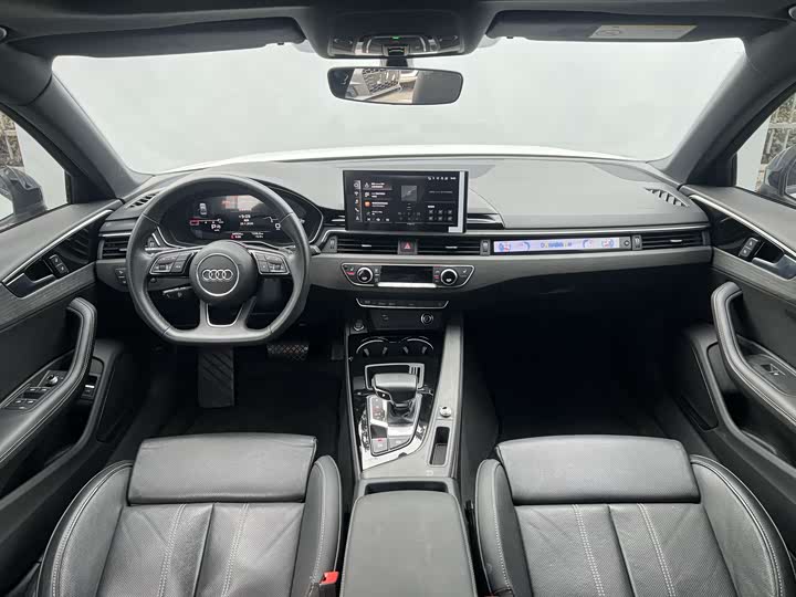 Фото 6 - Audi A4L