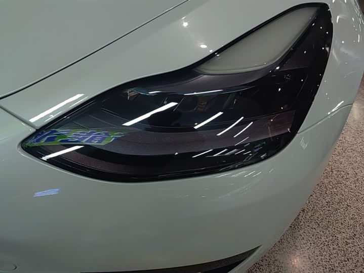 Фото 5 - Tesla Model 3