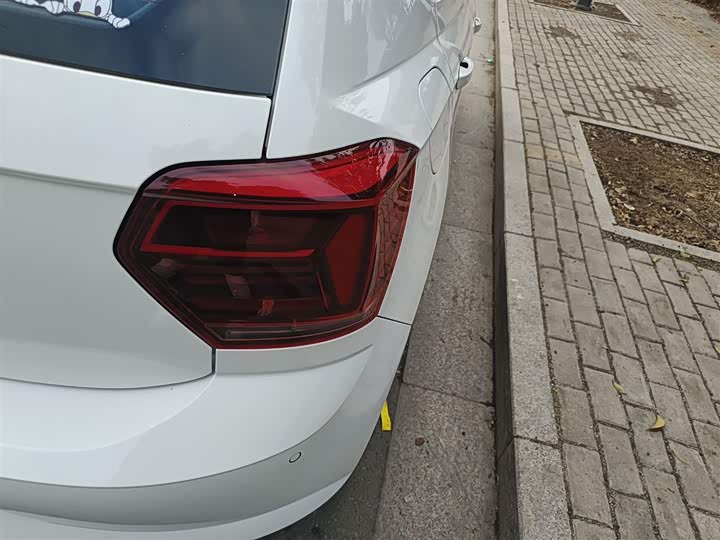 Фото 8 - Volkswagen Polo