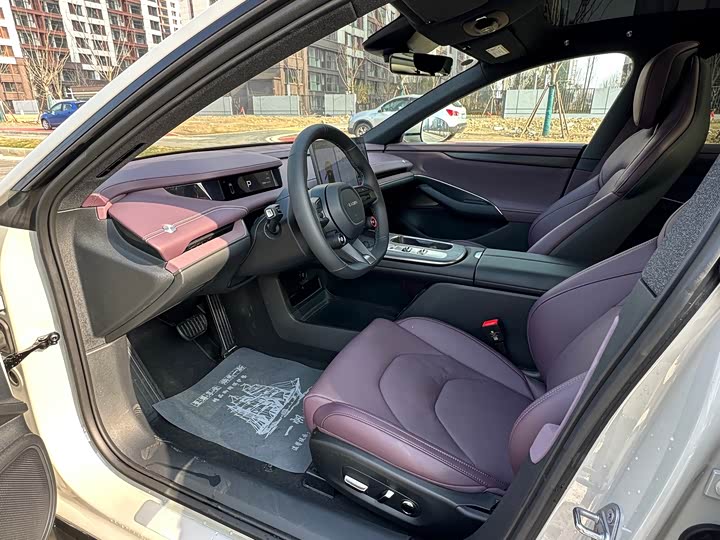 Фото 4 - Xiaomi SU7